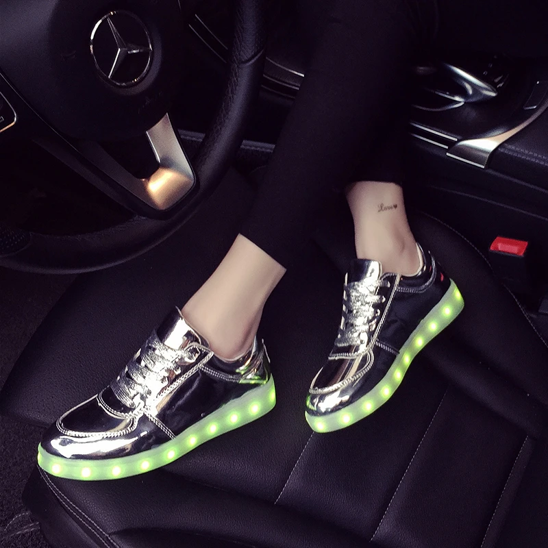 Large Size 35-45 Glowing Sneakers Adult Unisex LED Shoes Luminous Sneakers Girls Breathable Shoes Men and Women Led Casual Shoes