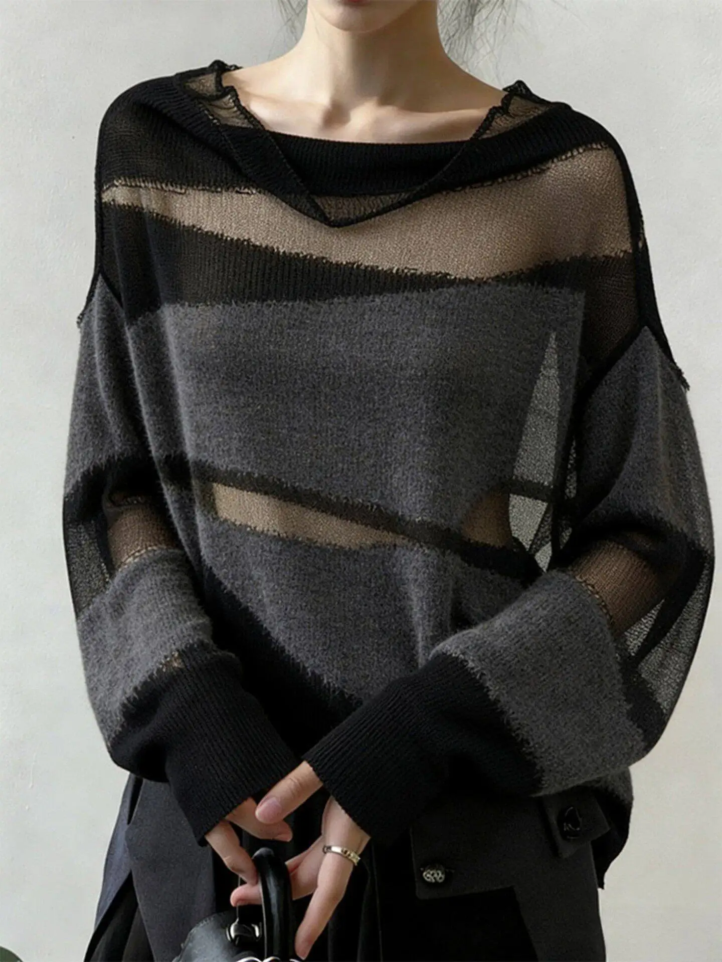 Women's Black Grey Patchwork Knitwear T-shirt Y2K Gyaru Loose Knit T-shirt Korean Style Long Sleeve O-Neck T-Shirt Autumn 2026