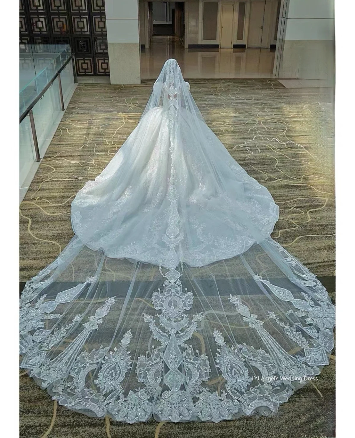 Unique Lace Wedding Veil Long Luxury Bridal Accessory with Comb One Layer for Brides MM Wedding Accessories