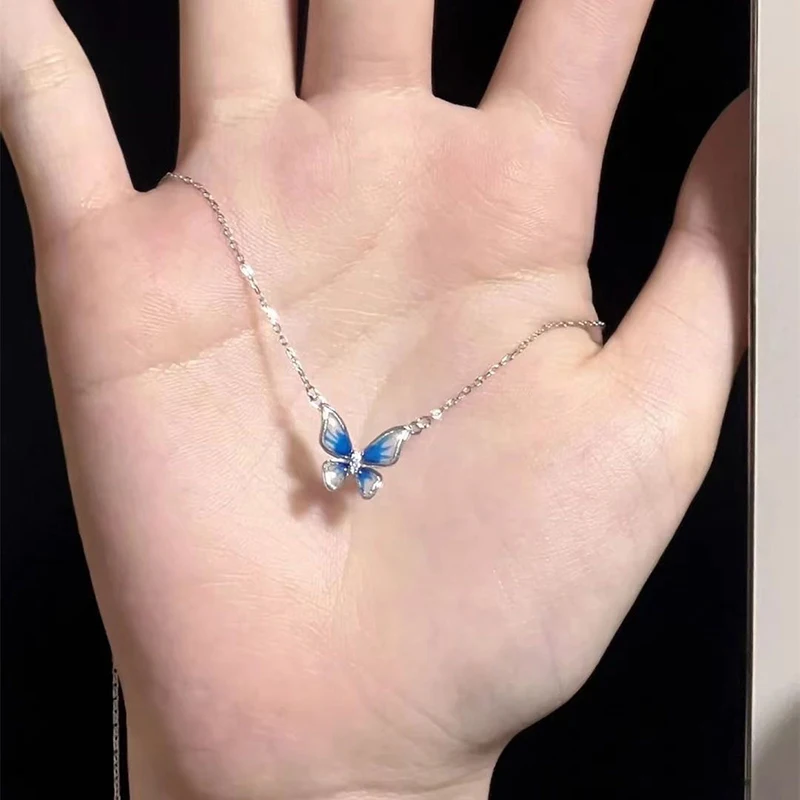 Elegante blaue Zirkon-Metall-Muschel-Kette für Frauen, einzigartiges Design, leichte Luxus-Schmetterlings-Herz-Halskette, Freundschaftsschmuck – Detail 23