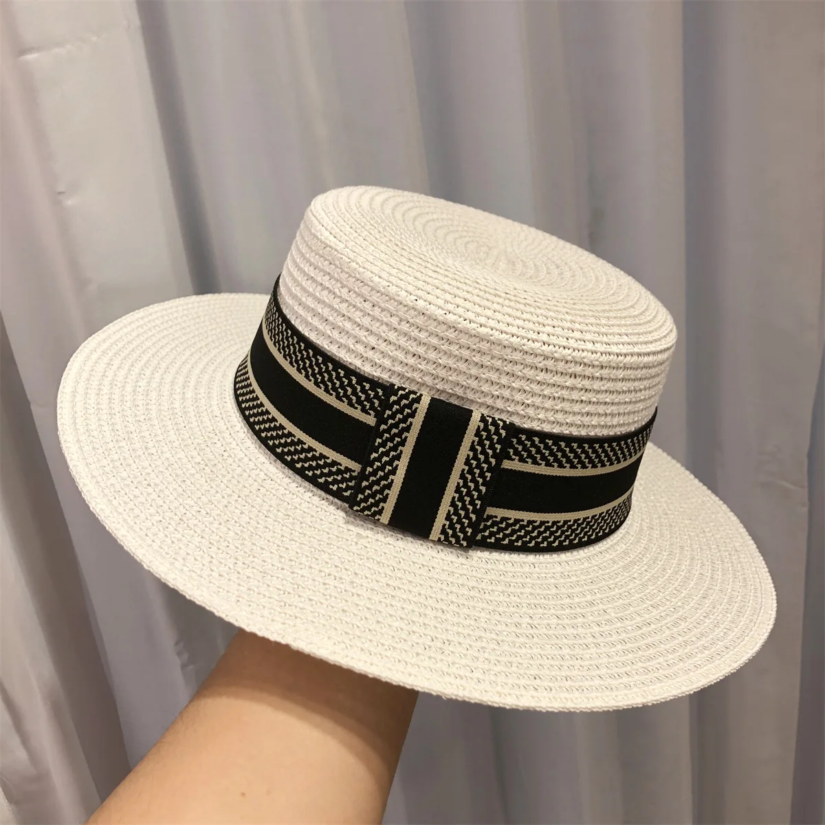 Luxurious Design Summer Women\'s Straw Flat Top Hat Fashion Imitation UV Beach Vacation Visor Bucket Hat