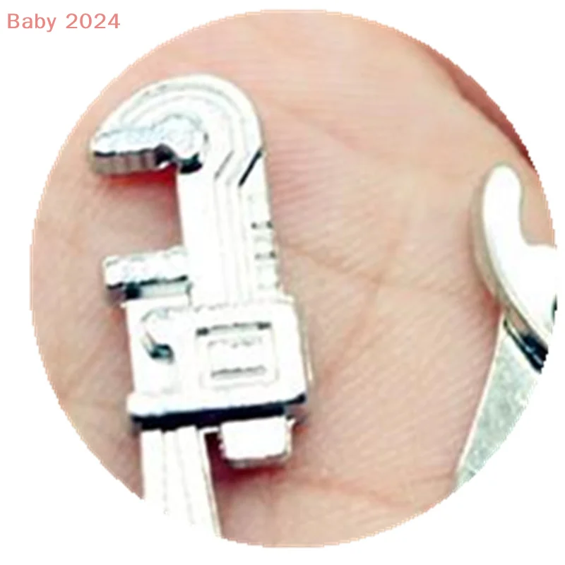 

5 шт. регулируемый 1:12 кукольный домик, мини-сплавные гаечные ключи, плоскогубцы, набор инструментов, миниатюрная ремонтная модель, реквизит для сцены, декор кукольного домика, игрушки, подарок