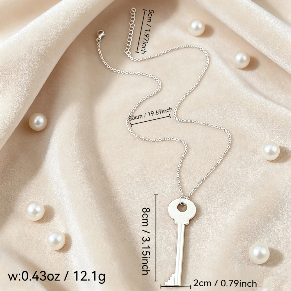 European and American Style Vintage Large Key Necklace, Unisex Simple and Unique Neck Chain, Street Fashion Niche Neck Accessory