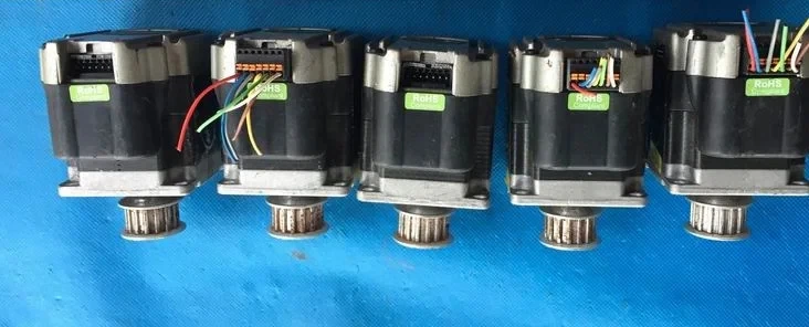 MDI1PRD23A7  Stepper motor ,  In good working condition, free shipping  a