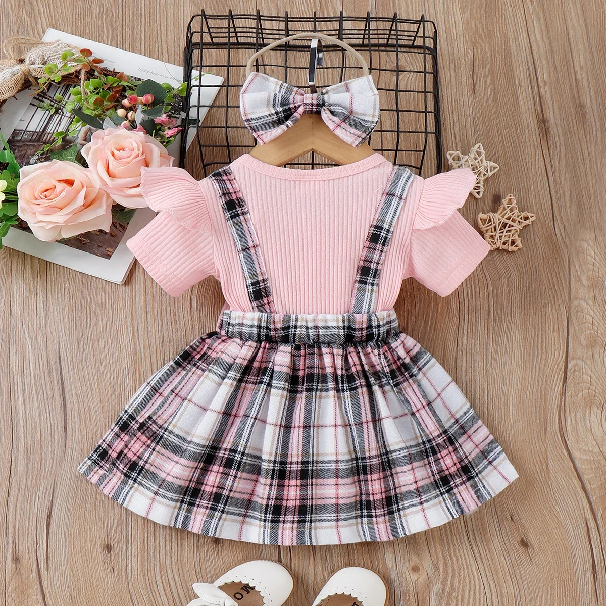 PatPat 2pcs Baby Girl 95% Cotton Ribbed Ruffle Trim Bow Decor Short-sleeve Spliced Plaid Dress & Headband Set