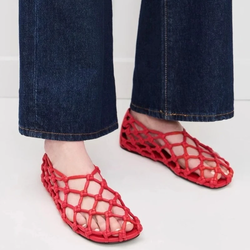 Brand Luxury Beach Women's Shoes 2025 New Women's Mesh Breathable Sandals Fashionable Soft Flat Bottom Fishing Net Hole Shoes