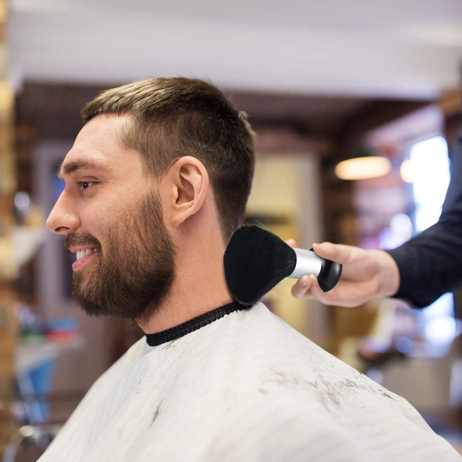

Barber Brush Neck Duster, Soft Cleaning Haircut Brush, Haircuts Used to Hair Around the Ears, Neck and Shoulders After Haircuts