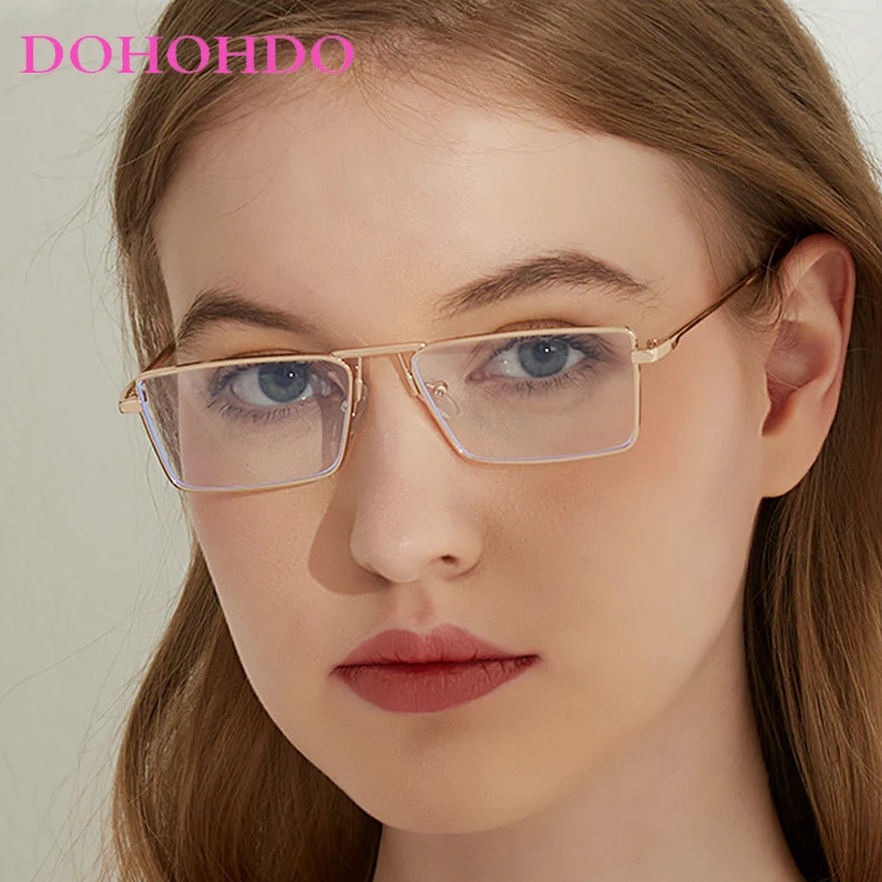

Trendy Metal Small Square Women's Sunglasses Luxury Brand Designer Sunglasses Men Outdoor Driving Travel Eyewear Ladies UV400
