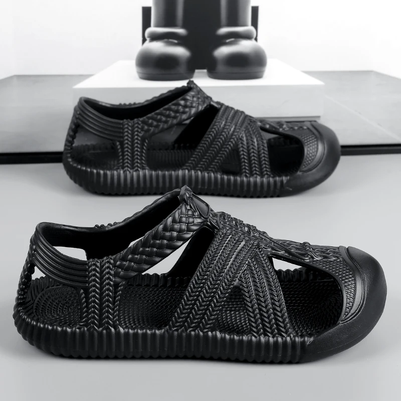 Roman Men's Sandals Summer Outdoor Beachwear Anti-slip Wear-resistant Handmade Woven Soft Bottom Grass Shoes