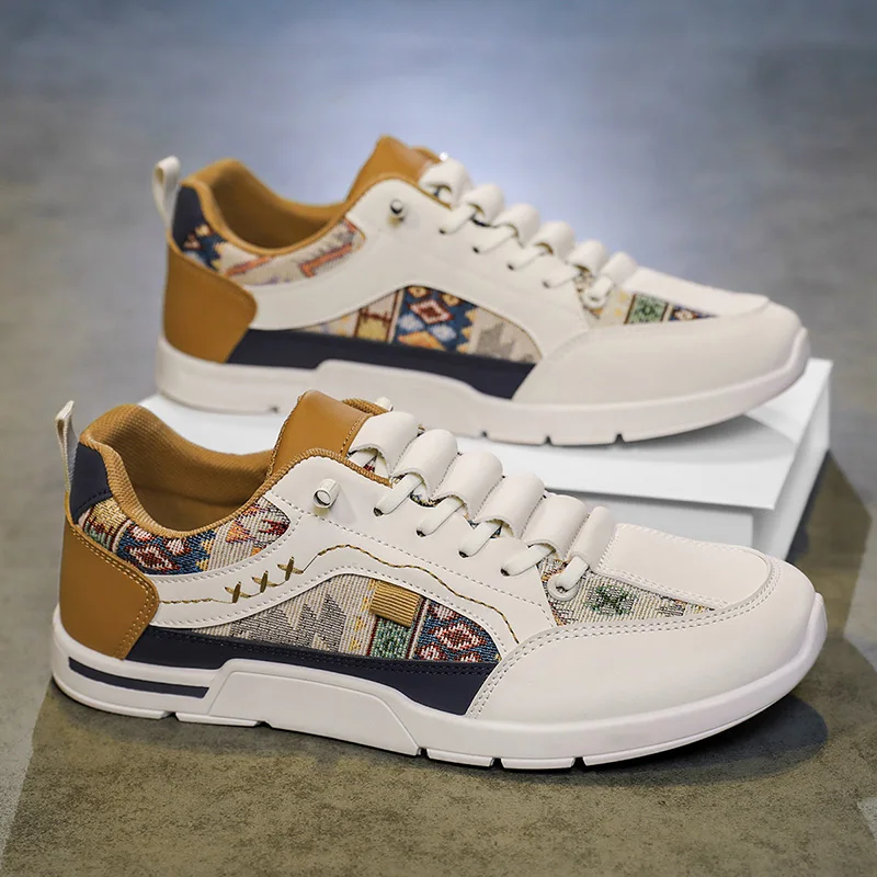 Scarpe comode e comode in mesh casual da uomo 2025 Nuova primavera Calzature leggere e traspiranti Scarpe da ginnastica da corsa di moda Scarpe da esterno di colore misto