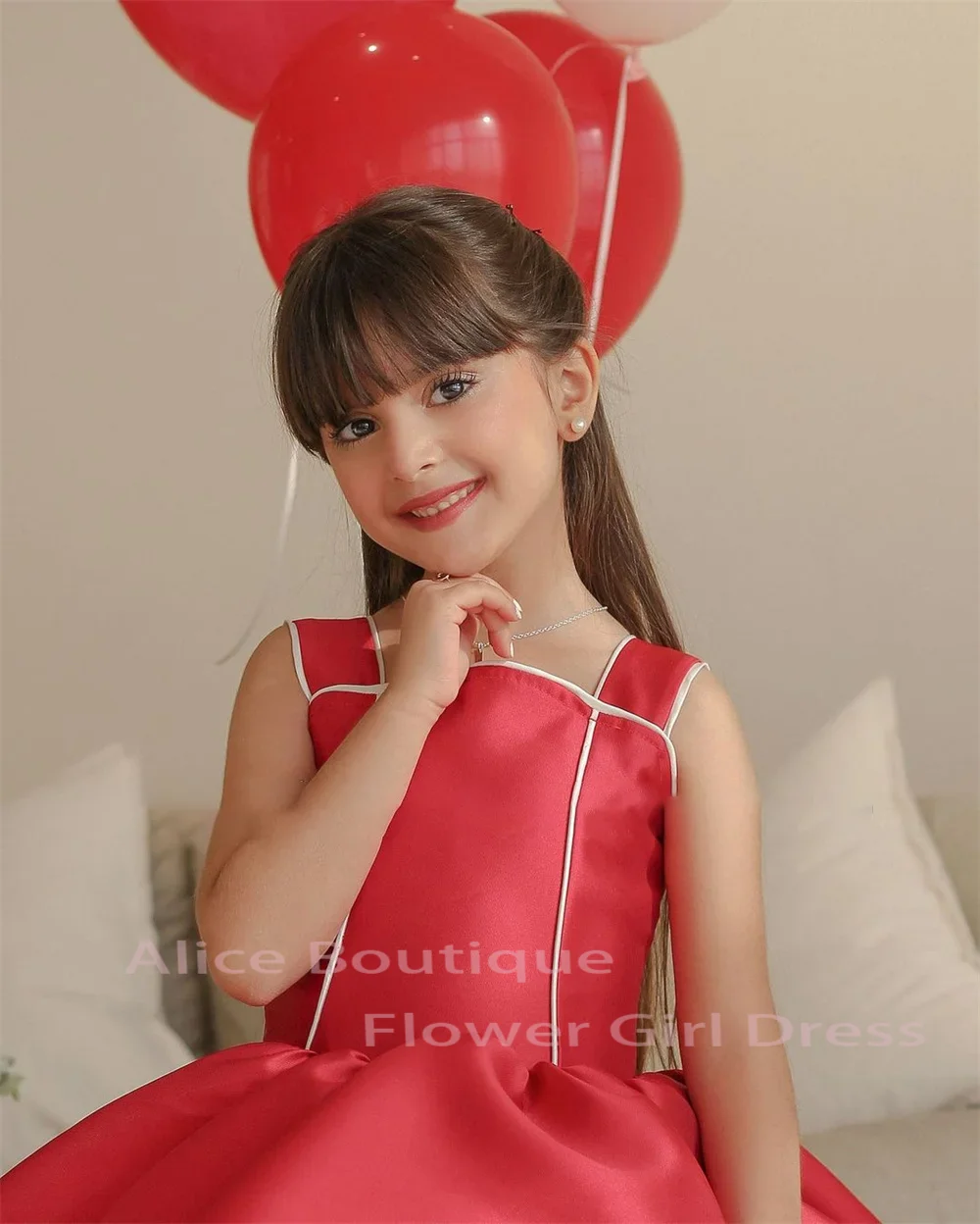 Bellissimo abito da ragazza di fiore in raso rosso con sbuffo senza maniche al ginocchio Abiti a trapezio per bambini Abiti da festa di compleanno per la prima comunione carini