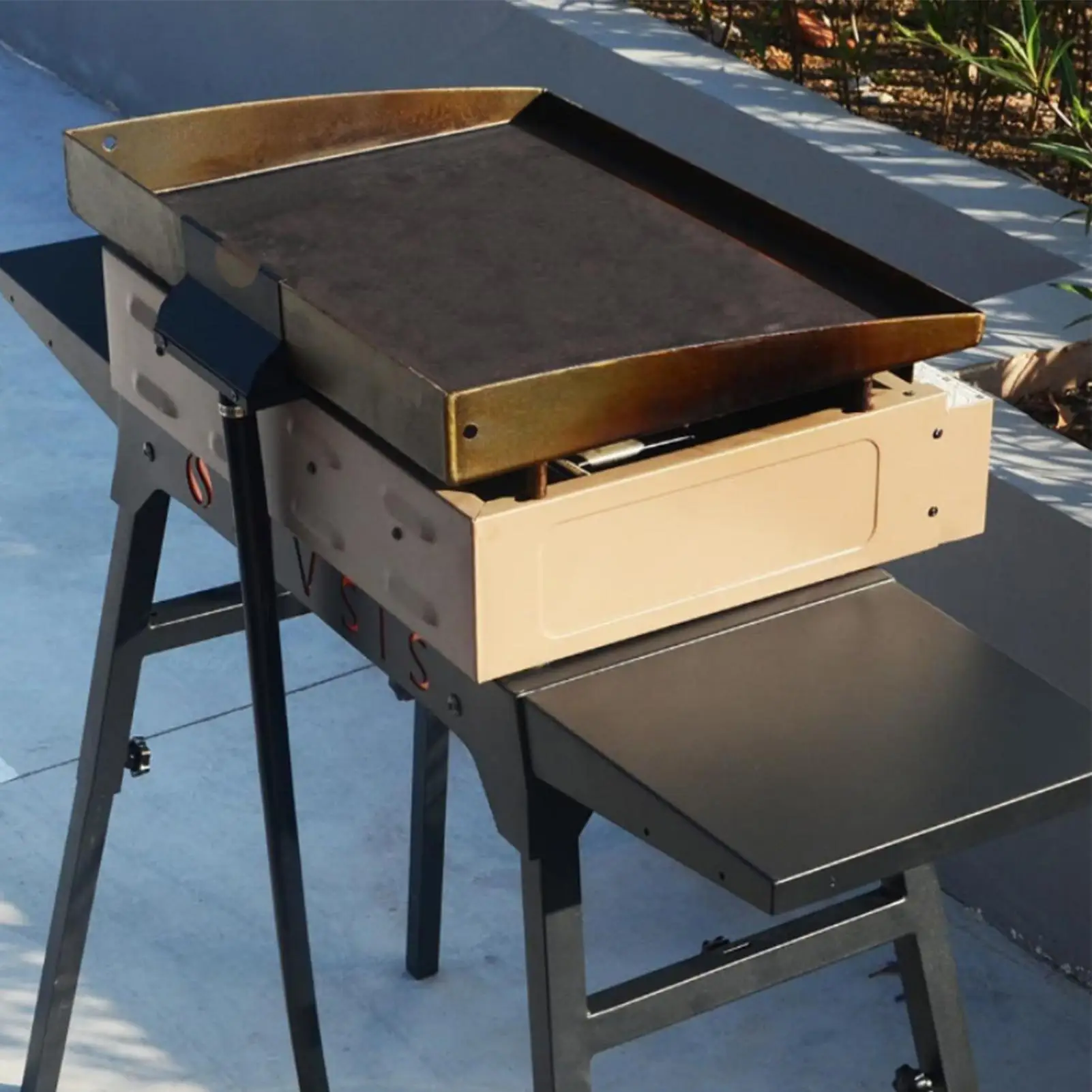 Grease Drain Funnel Large Capacity Easy Clean Clamp-On Grease Drainage System For BBQ Enthusiasts Party Hosts Food Truck