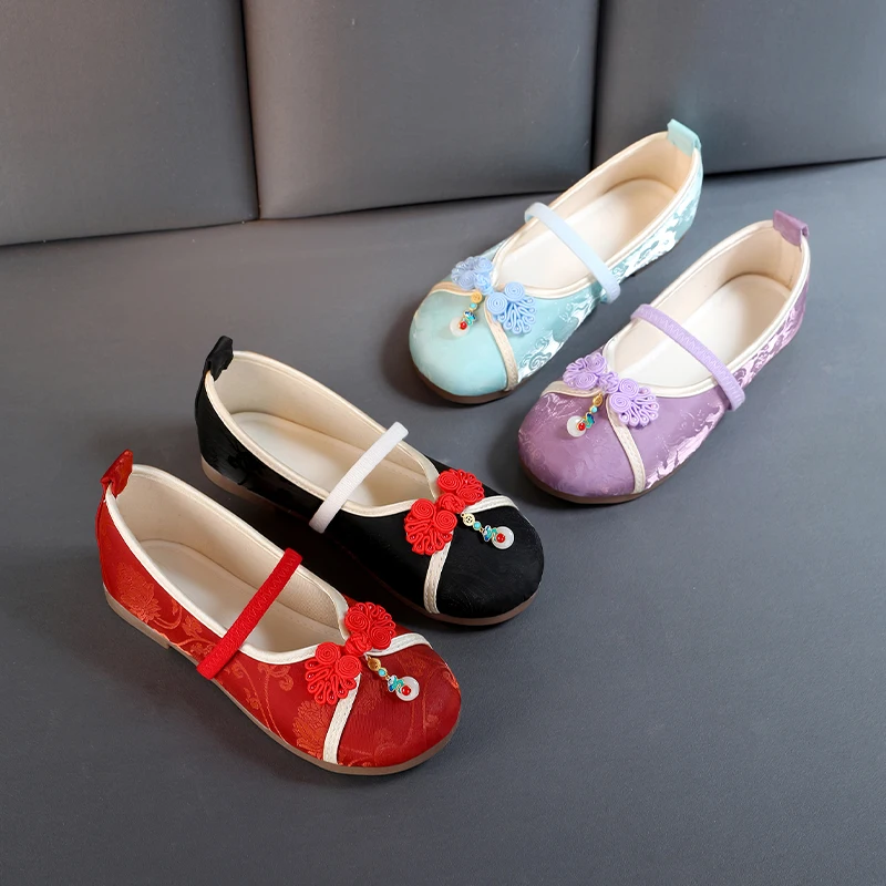 

Children’s Embroidered Dance Shoes Girls Plain Pearl Accessories Shoes Cosplay Princess Flat Bottom Cloth Shoes Walking Shoes