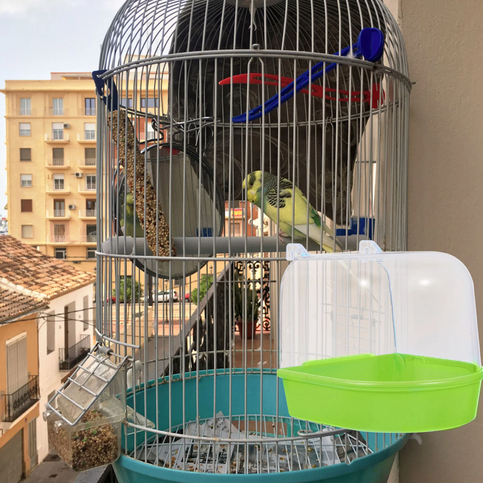 

Plastic Parrot Bath Box Bird Bath Basin Small Bird Bathtub for Cage Creative Design Stress Relief Shower Container