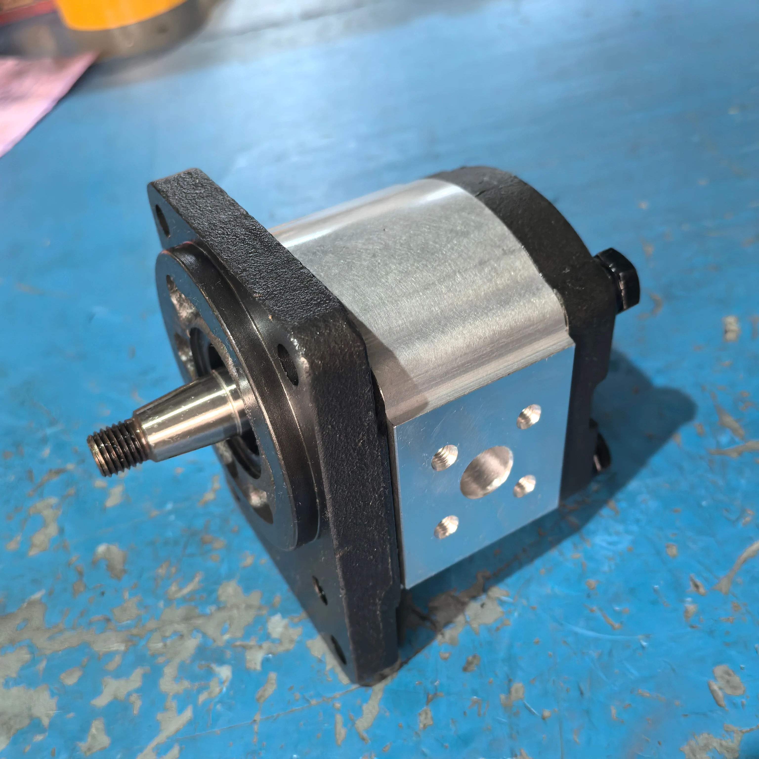 Pompa olio idraulica a ingranaggi rotanti serie AZPF Pompa di carica esterna AZPF 11-011LRR20KB AZPF-1-014RCB20MB AZPF-11-004RABXXPB-S0356