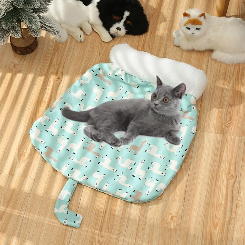 

Cartoon Cat Sleeping Bag Semi-closed Soft Pet Pocket Quilt Bed Lamb Wool Comfortable Warm Cat Nest for Puppy Cats Rabbits