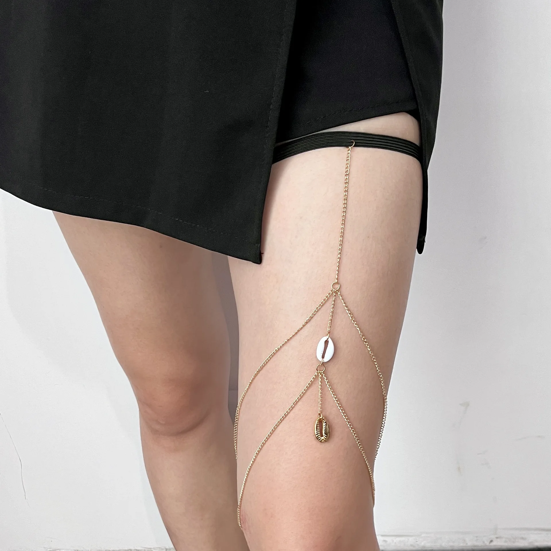 Corrente de coxa de camada dupla com borla elegante e concha de corda elástica para mulheres