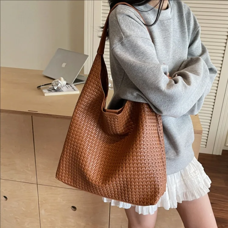 

2025 New Trendy Crossbody Woven Tote Bag for Women Vintage Designer Luxury Bag Large Capacity Casual Mother and Daughter Bags