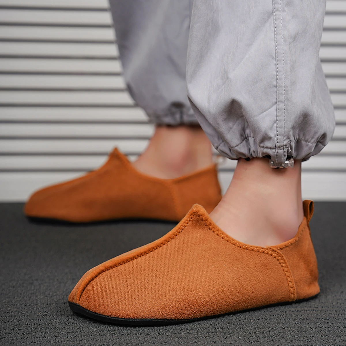 Men's indoor casual shoes for lazy people, suitable for indoor wear. Winter lazy shoes, winter cotton shoes