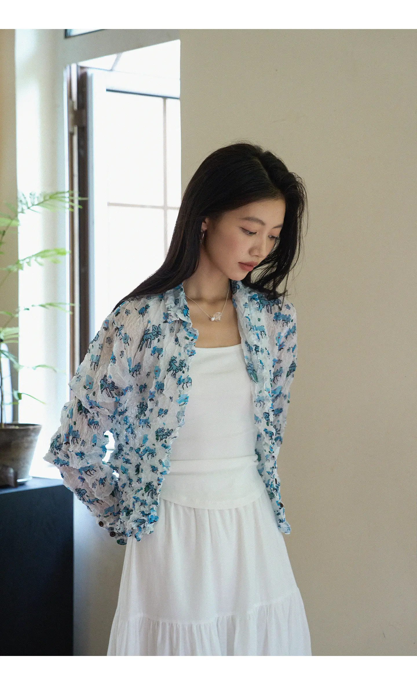 Miyake Plissierte Jacke für Damen, Halbtransparent, Botanischer Druck, Umlegekragen, Frühling/Sommer 2026, Leichtgewichtig, Exquisit, Fantastisches Angebot – Detail 13