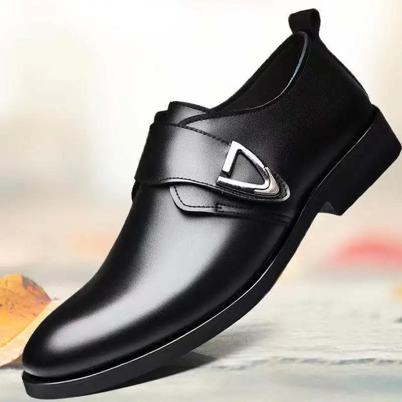 

Весенне-осенняя черная социальная обувь с острым носком для мужчин, офисная повседневная деловая обувь по низкой цене, дешевая жидкость, новые вечерние модельные туфли для мужчин