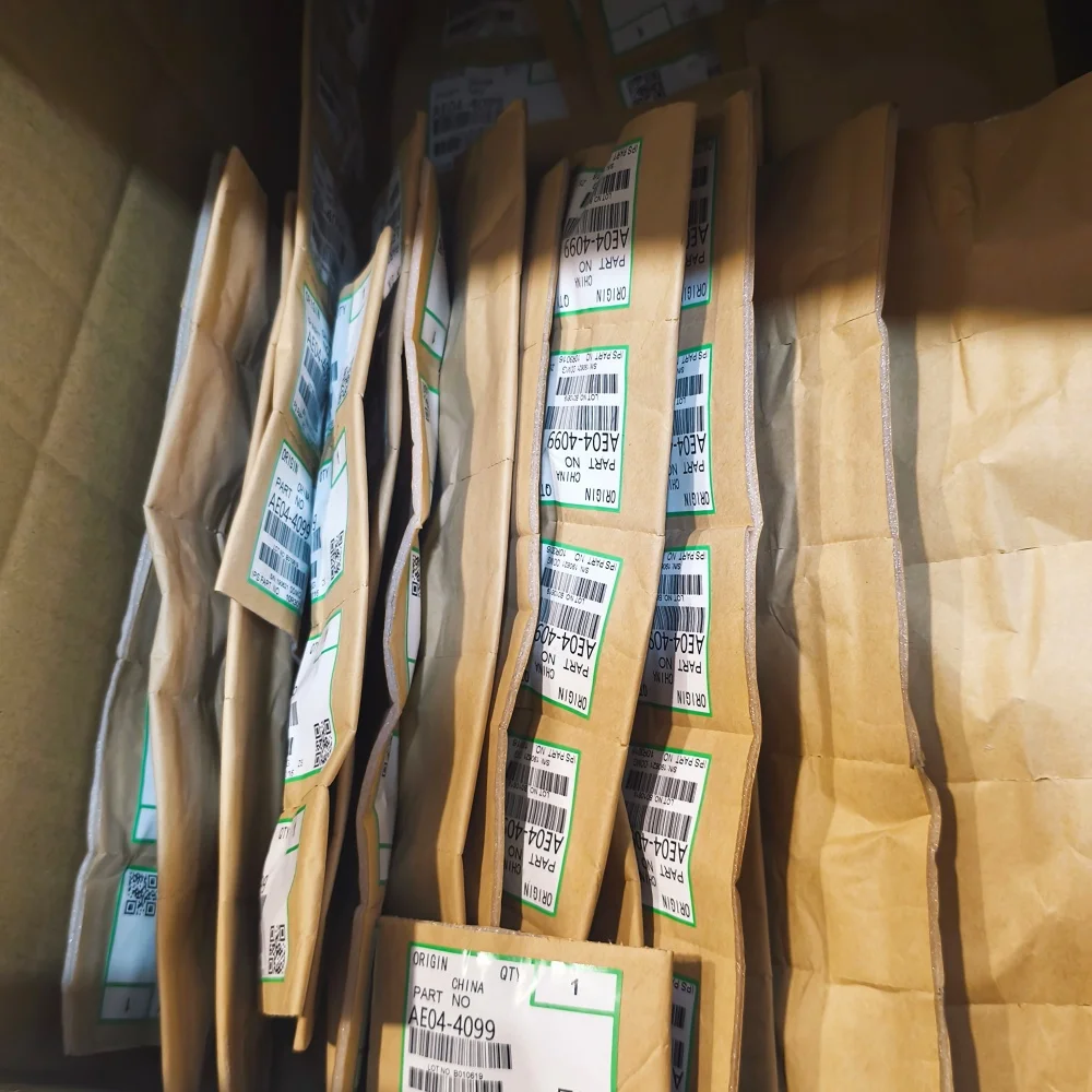 

35шт. AE044099 AE04-4099 Верхний захват с разделением фьюзера для Ricoh MP4000 MP4001 MP4002 MP5000 MP5001 MP5002 4002SP