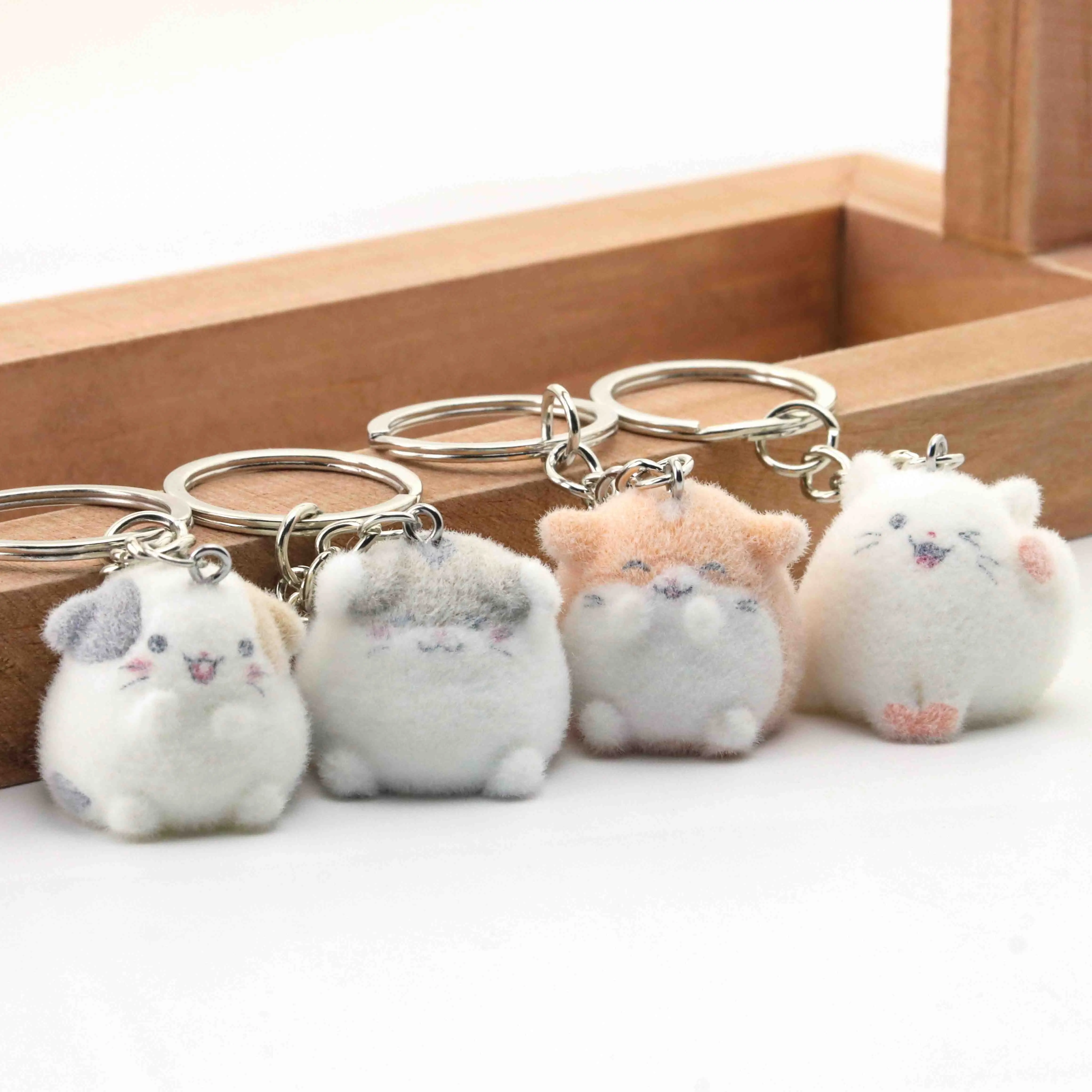

1pcs Flocking Resin Charms Simulation Hamster Animal Pendant Keychain Jewelry for Making Luggage And Car Decoration Accessories