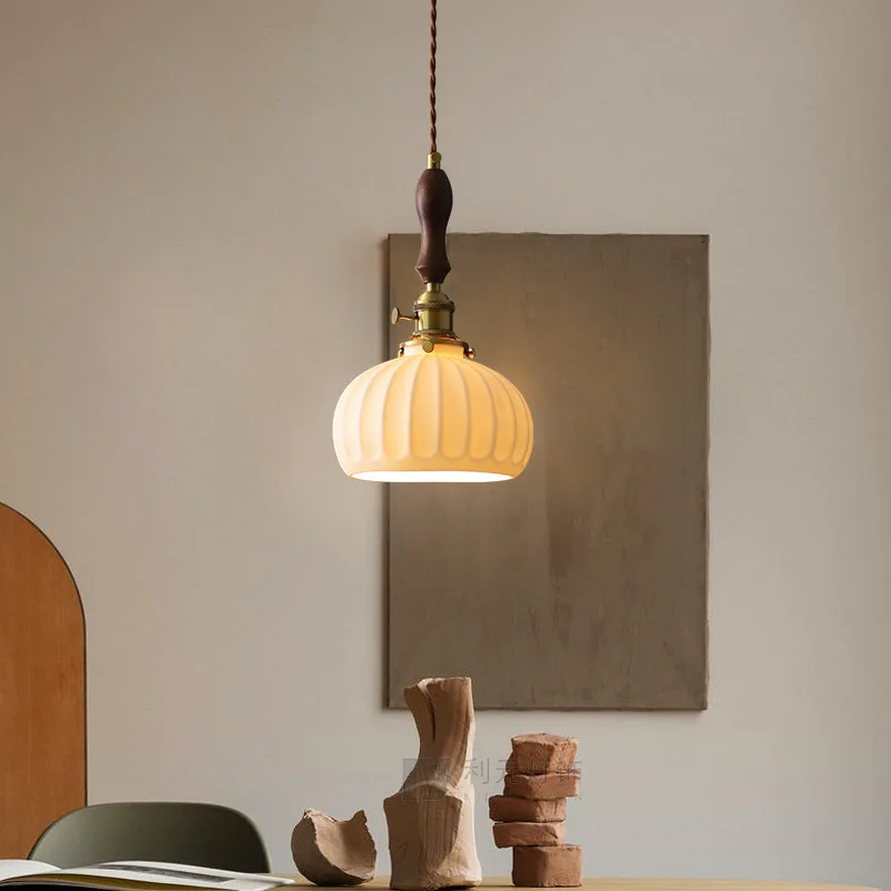 Japanese retro small chandelier dining room bedroom bedside chandelier ceramic American brass walnut high-end bar light