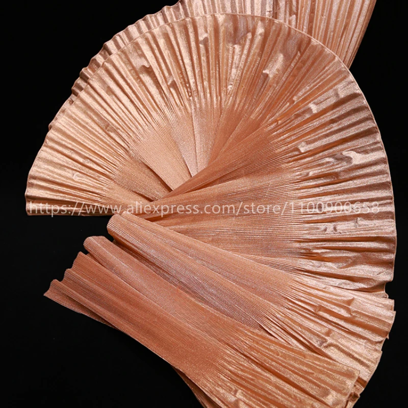 Harter, plissierter Stoff mit Wellenmuster, Rüschenkanten, handgefertigte Spitze, stilvolles Kleidungsdesign, 27 cm Breite – Detail 8