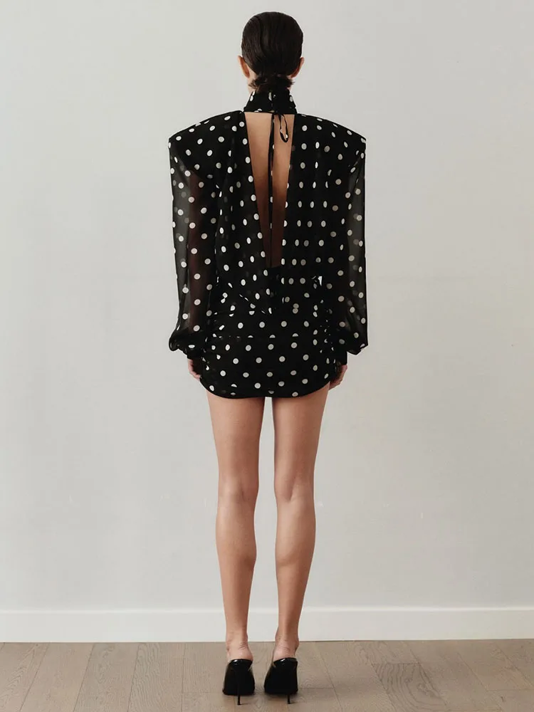 เดรสสั้นลายจุดคลีโอ คอเต่า ผ้าตาข่ายซีทรู แขนยาว ทรงเข้ารูป สีพีช สไตล์สตรีท จับจีบ ดูหรูหรา