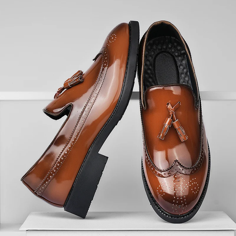 

Классические итальянские лоферы с заостренным носком и кисточками, брендовые, для бизнеса, свадьбы, официальных мероприятий, мужские кожаные туфли, мягкие, удобные, нескользящие, повседневные.