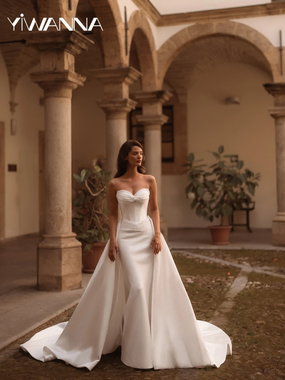 

Detachable Train Shiny Pearls Wedding Dress Dreamy Ivory Satin Long Bridal Gown Customized Sweetheart Neck Dresses For Bride