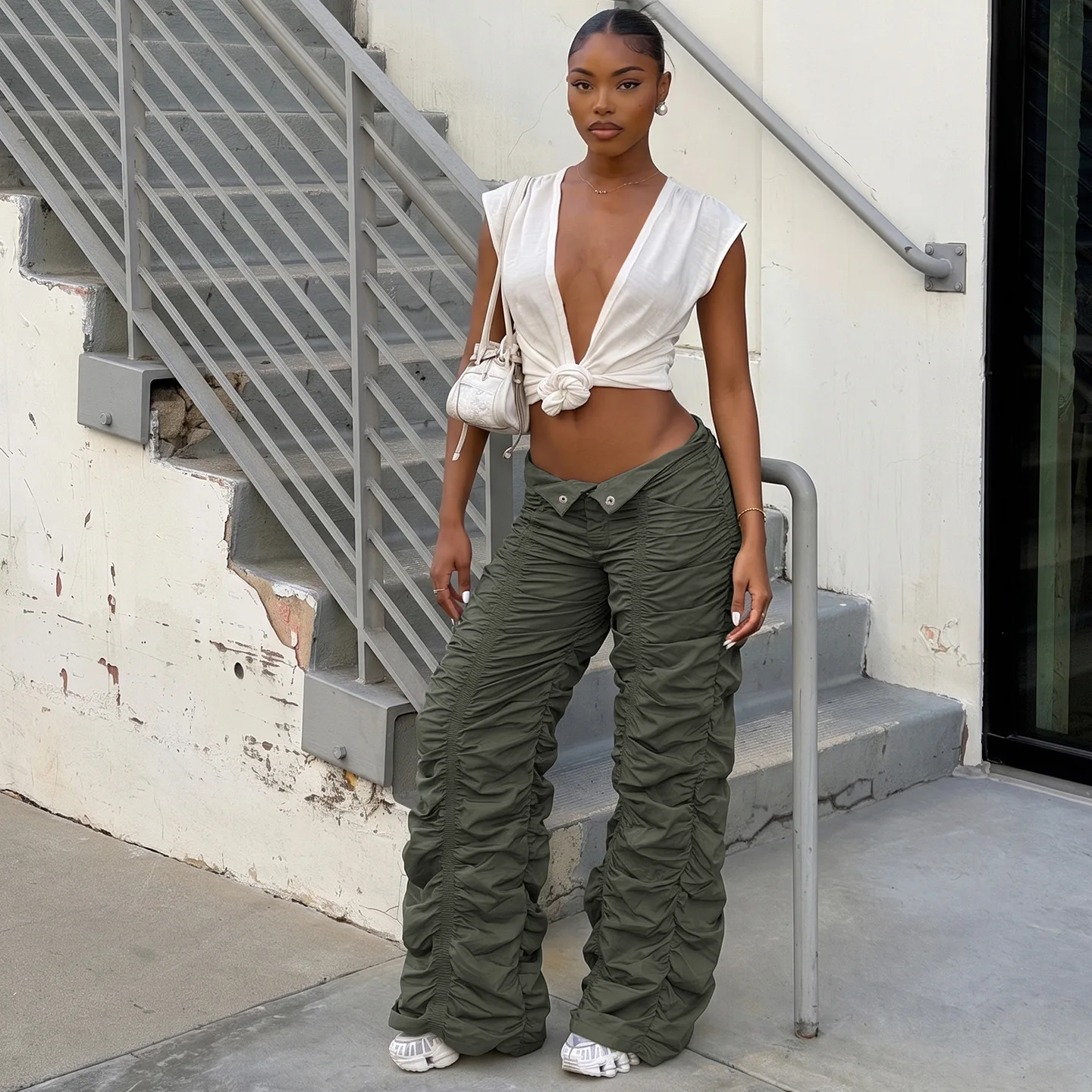 2026 Autumn. New Women's Solid Color Pleated Fashion Street. Erotogenic Low-waist Multifunctional Random Trousers Luxury Clothes