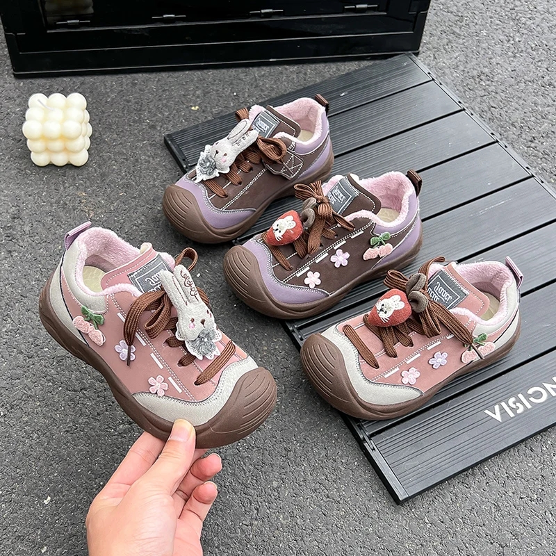 

Детская повседневная обувь, замшевая теплая спортивная обувь принцессы с закрытым носком для девочек, милый кролик, новинка 2025, зимние детские кроссовки, нескользящие