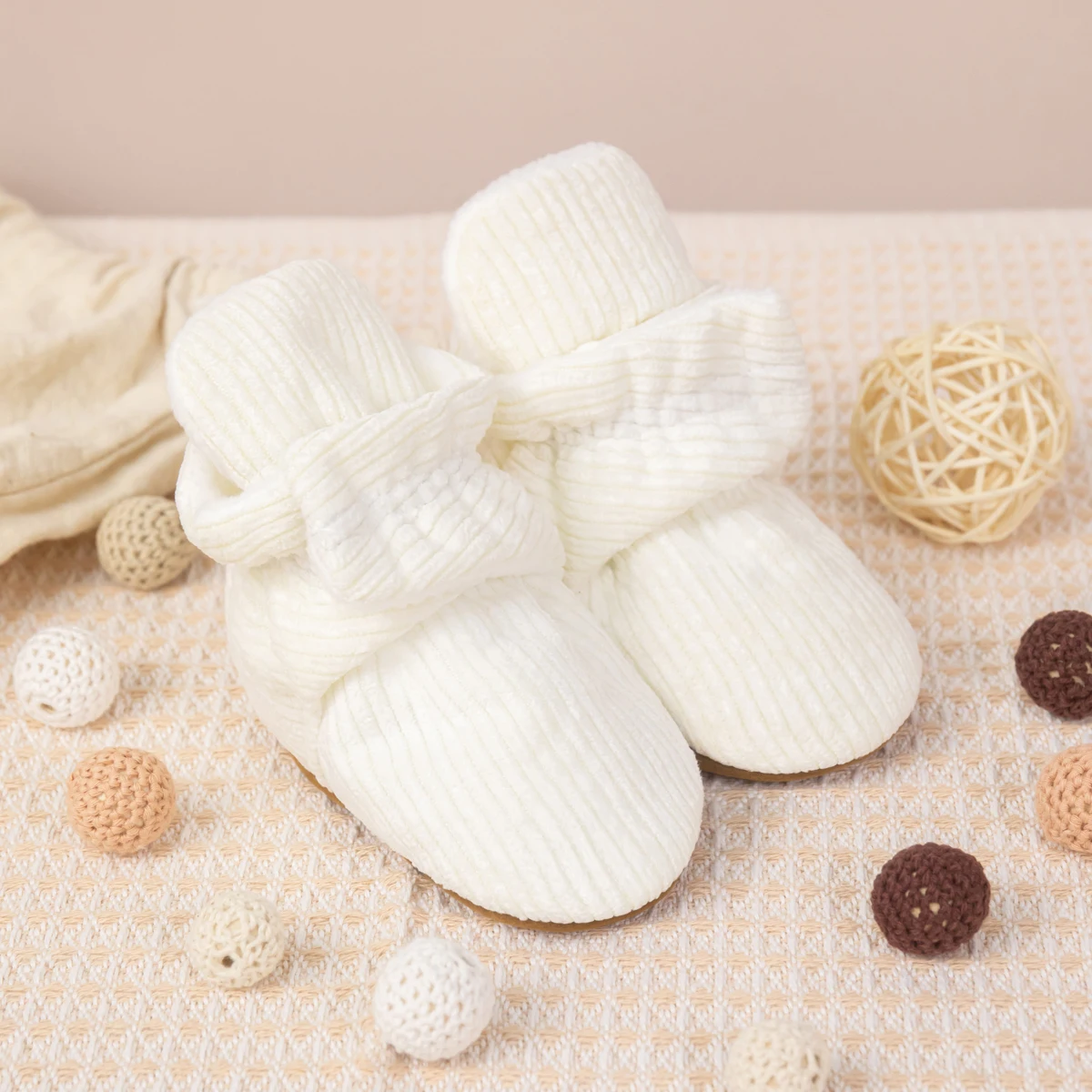 Meckior Winter Fashion Vertical Stripes Corduroy 0-1 Years Old Newborn Applicable Warm 4-Color Plush Baby Walking Shoes
