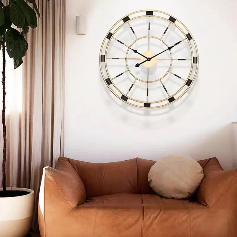 for Spain ins Creative Silent Clock Restaurant Simple Personalized Metal Clock Light Luxury Store Decorative Wall Watch