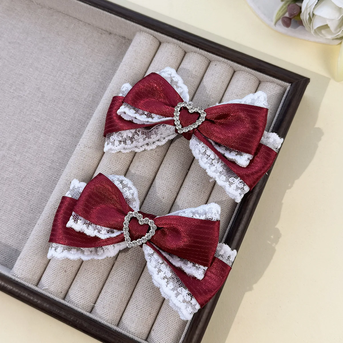 Spitzen-Haarspange mit Streifenmuster und Satinschleife, Herz-Strass-Haarspangen, Damen-Lolita-Haarschmuck für den Alltag, Hochzeit und Partys, Haarspangen für Frauen – Detail 10