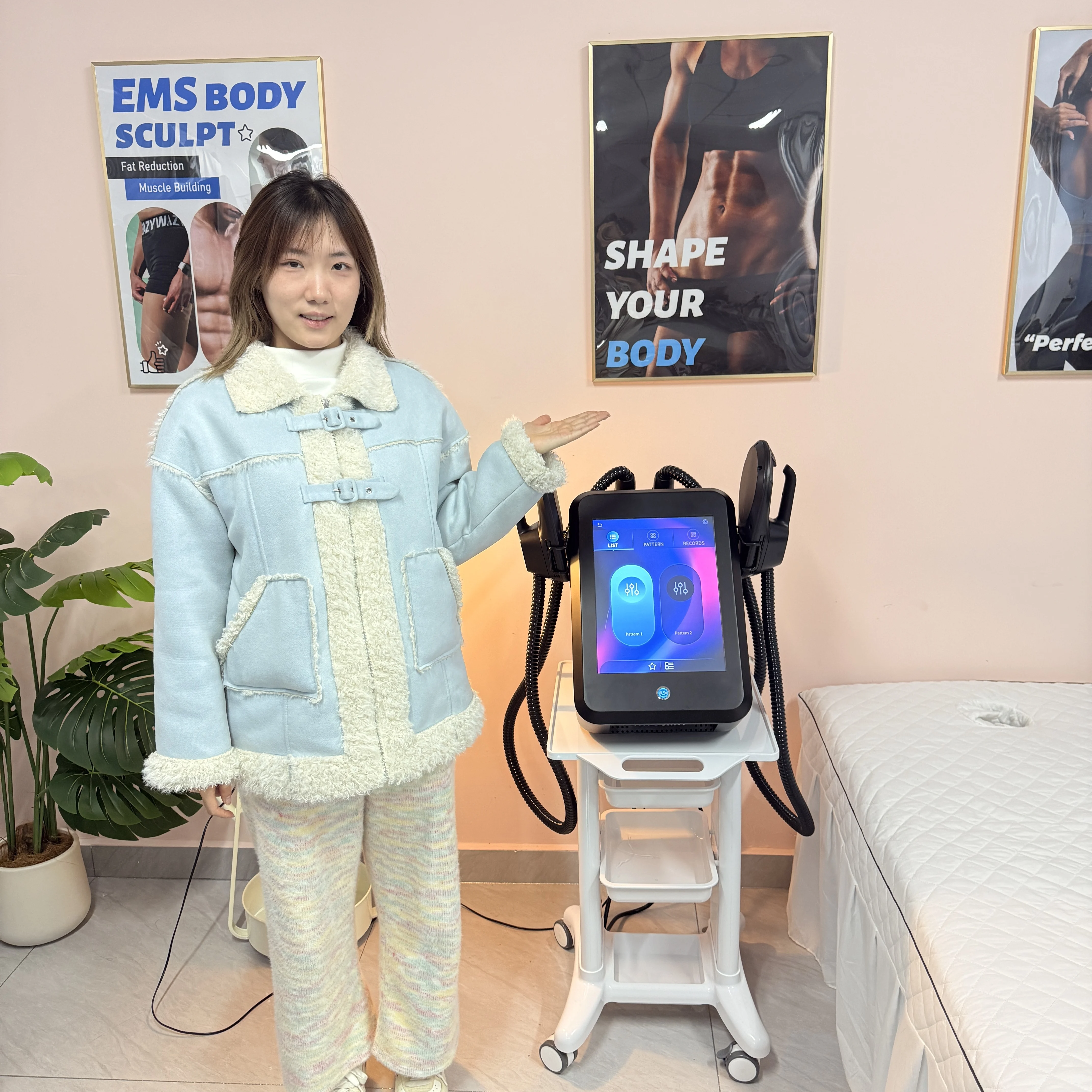 

EMS Body Massage RF Fat Burning Muscle Stimulator Body Slimming myoslim Technology Sculpting Salon RF 200HZ Machine