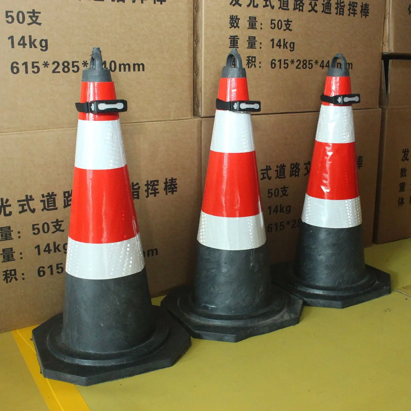 Waterproof LED Ring Strobe Light Rechargeable Portable Anti-collision Warning Light for Traffic Cone Construction Safety