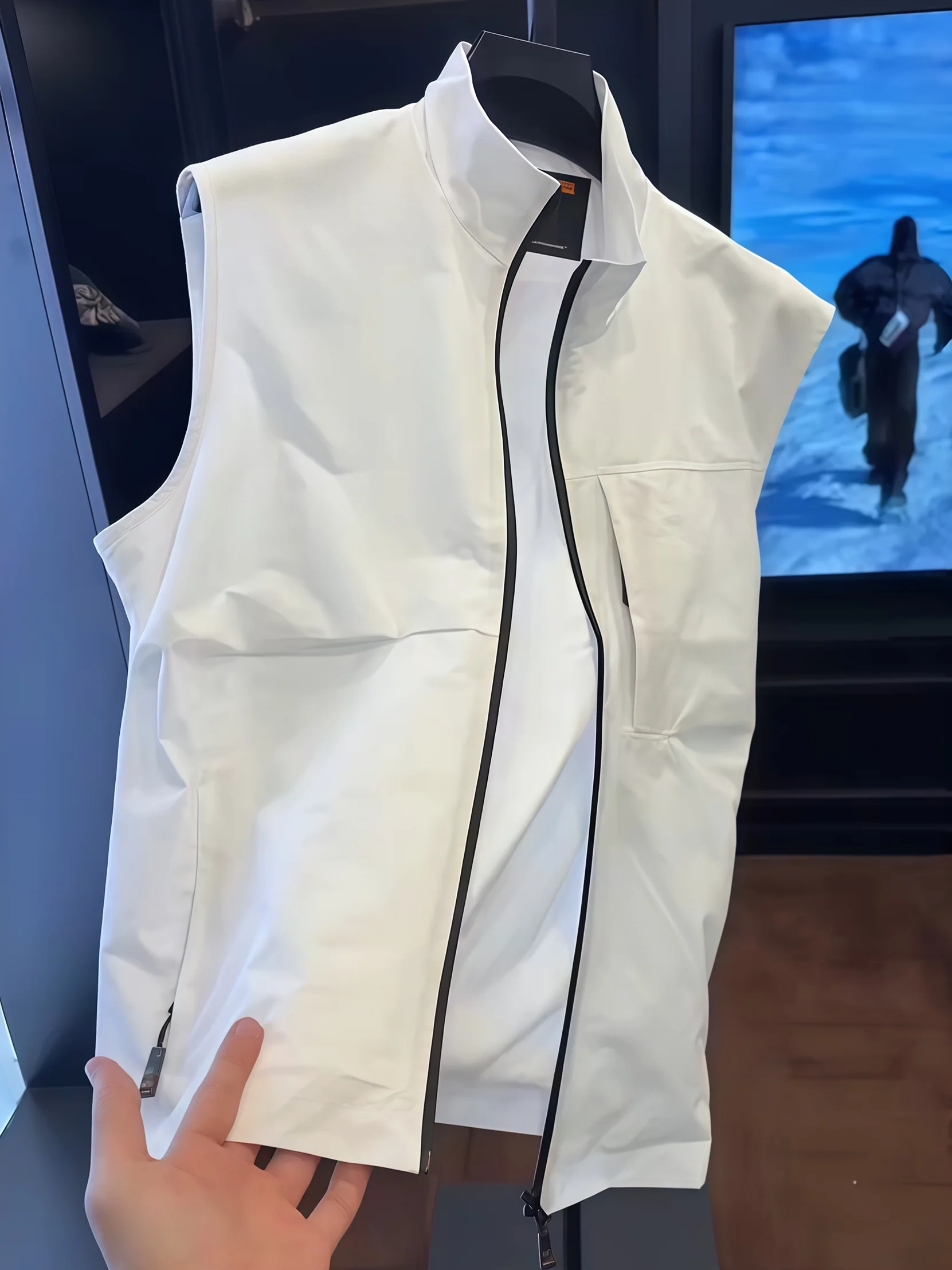 Spring Autumn Men's Lightweight Luxury Fashion Thin Zipper Multi-Pocket Stand Collar Business Casual Vest Commuting Shoulder Top