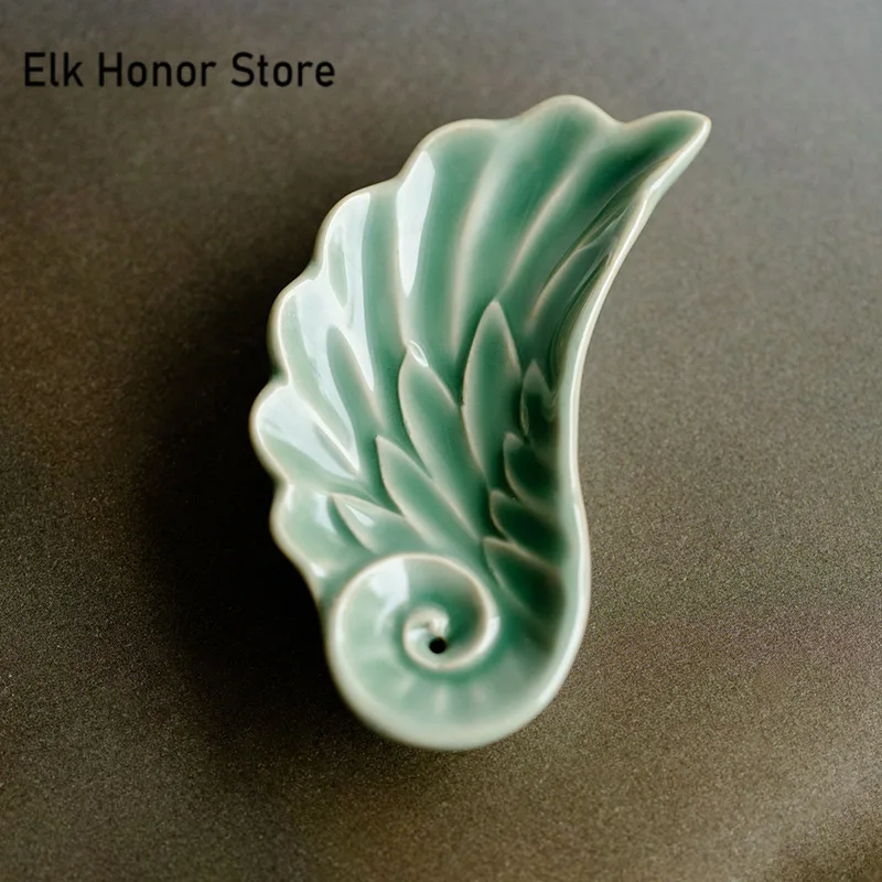 Boutique Yue Kiln Celadon Incense Insert Holder Embossed Leaf Feather Ceramic Aromatherapy Furnace Creative Teahouse Ornament