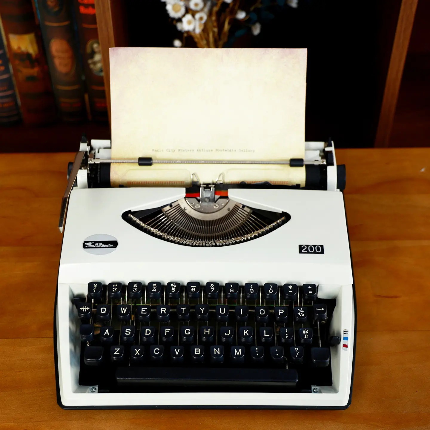 Vintage English typewriter Flying Fish Hero Changkong Pure mechanical typing Normal retro literary collection gifts Old things