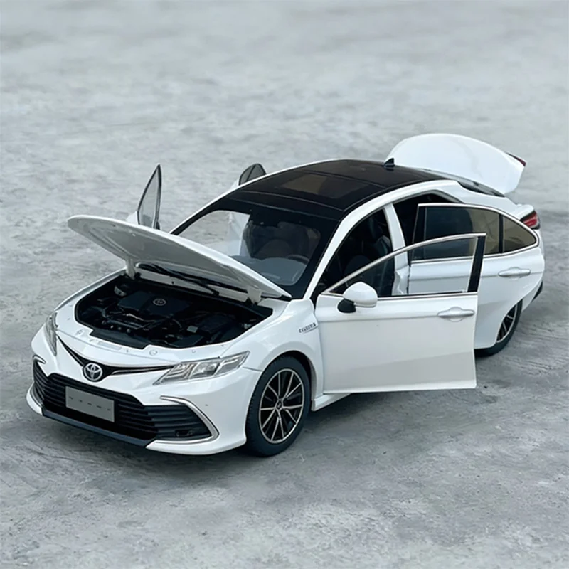 

1/18 TOYOTA Camry 2023 Coupe Alloy Car Model Simulation Diecast Metal Vehicles Car Model Collection Children Toy Gift Decoration