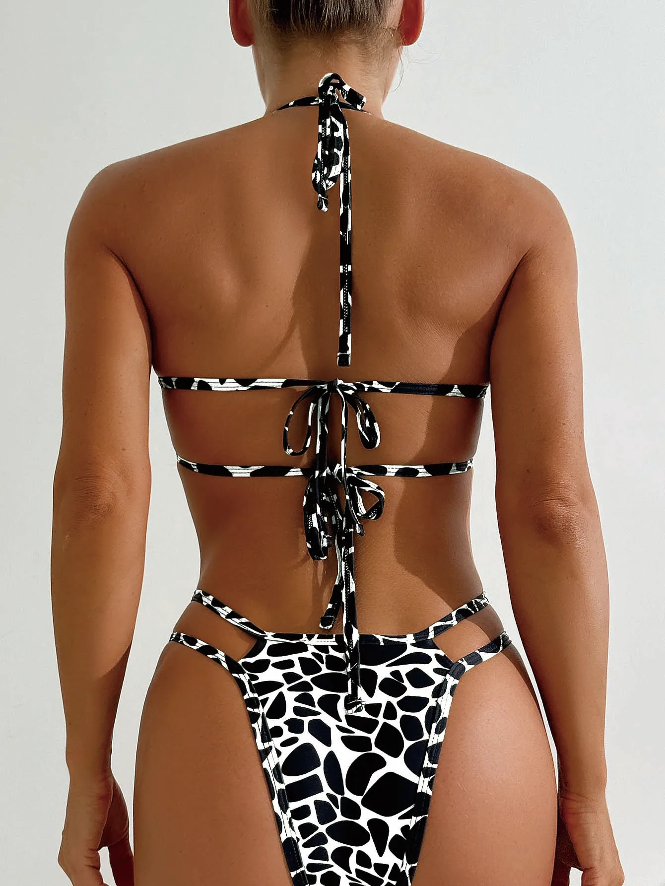 2025 brésilien string Bikinis licou maillot de bain femmes Sexy creux maillots de bain femmes baigneurs natation bain natation maillot de bain