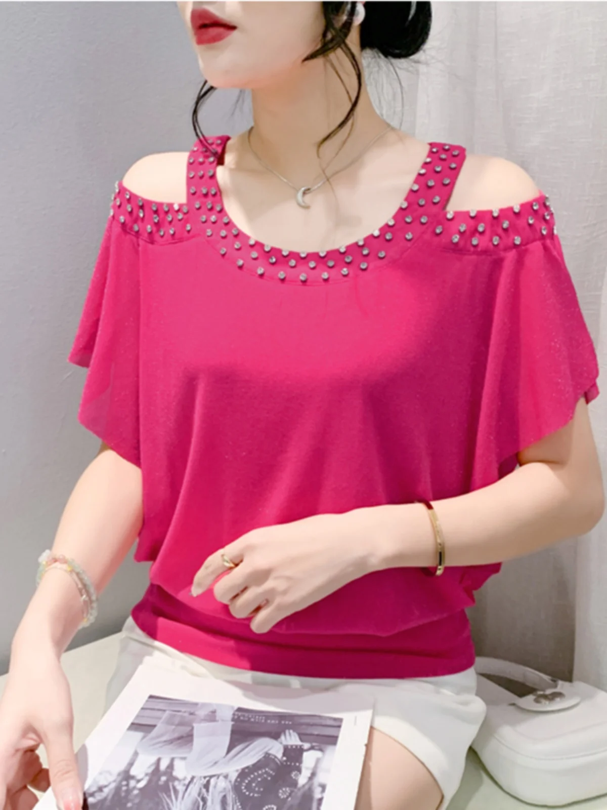 Summer Me oulder Bared ort Sve round Ne T irt Damen Faion Strass Slim Fit Top Trendy Korean Sle Pendeln