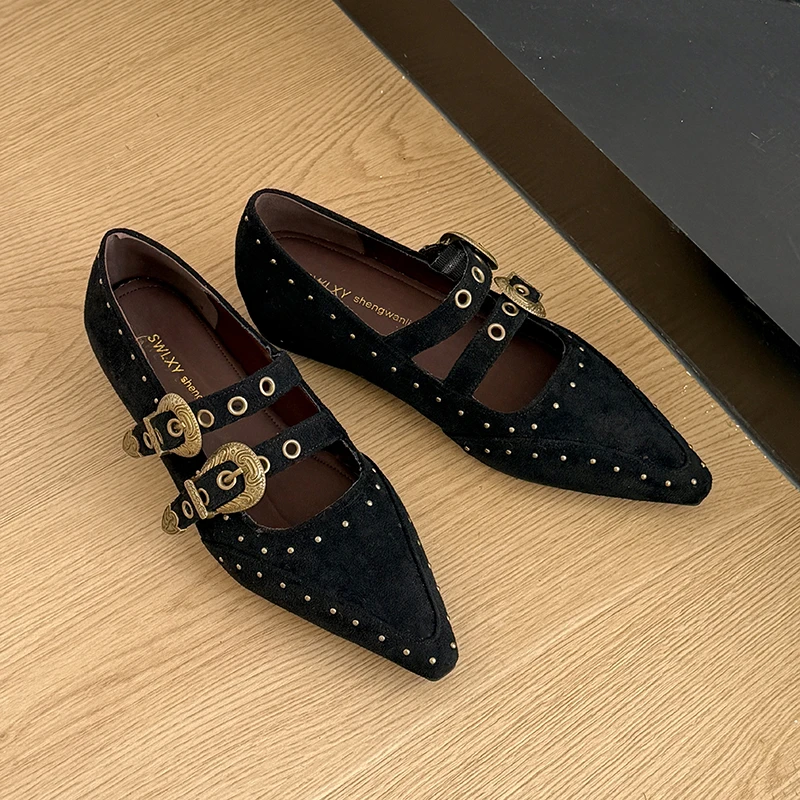 Retro Rivet Pointed Toe Shallow Mouth Heightened Single Shoes 2025 New Flat French Evening Breeze Mary Jane Shoes