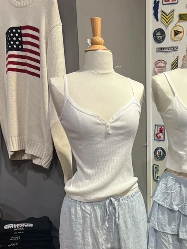 Imagen 2 del producto Top corto con ojales y botones para mujer, camisola recortada de algodón con cuello en V, camisetas sin mangas básicas simples blancas para mujer, camisola ajustada de punto