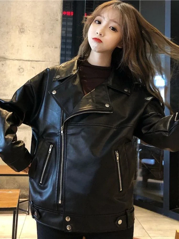 2024 Autumn Fashion New Women's Lapel Leather Jacket with Street Style Temperament, Loose and Versatile Motorcycle Suit