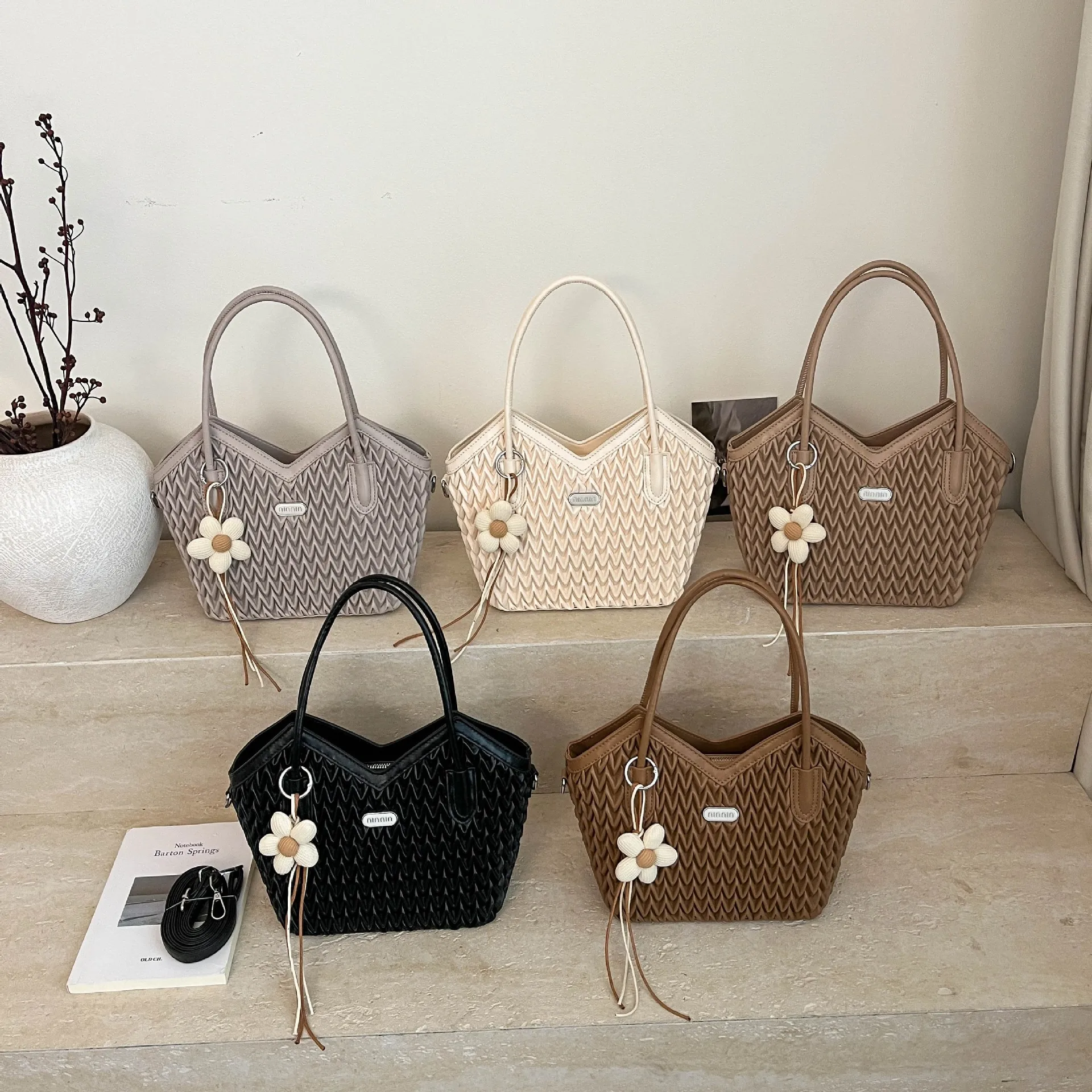borsa-a-secchiello-grande-capacita-retro-di-tendenza-borsa-a-tracolla-singola-da-donna-per-pendolari-versatile-e-alla-moda-primavera-2026