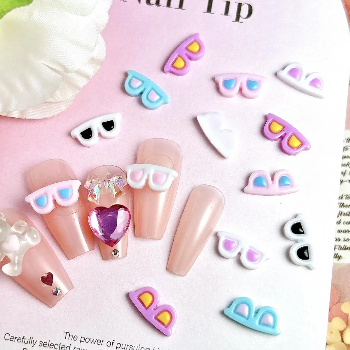 Gafas de sol 3D de resina Kawaii con dibujos animados que brillan en la oscuridad, dijes para uñas, fondo plano, gafas de 6 colores, decoración artística de uñas, manicura DIY